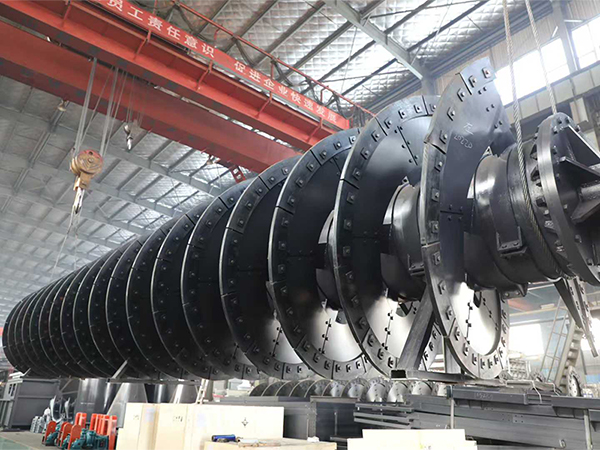 兩臺(tái)直徑2.4m螺旋分級機(jī)發(fā)貨